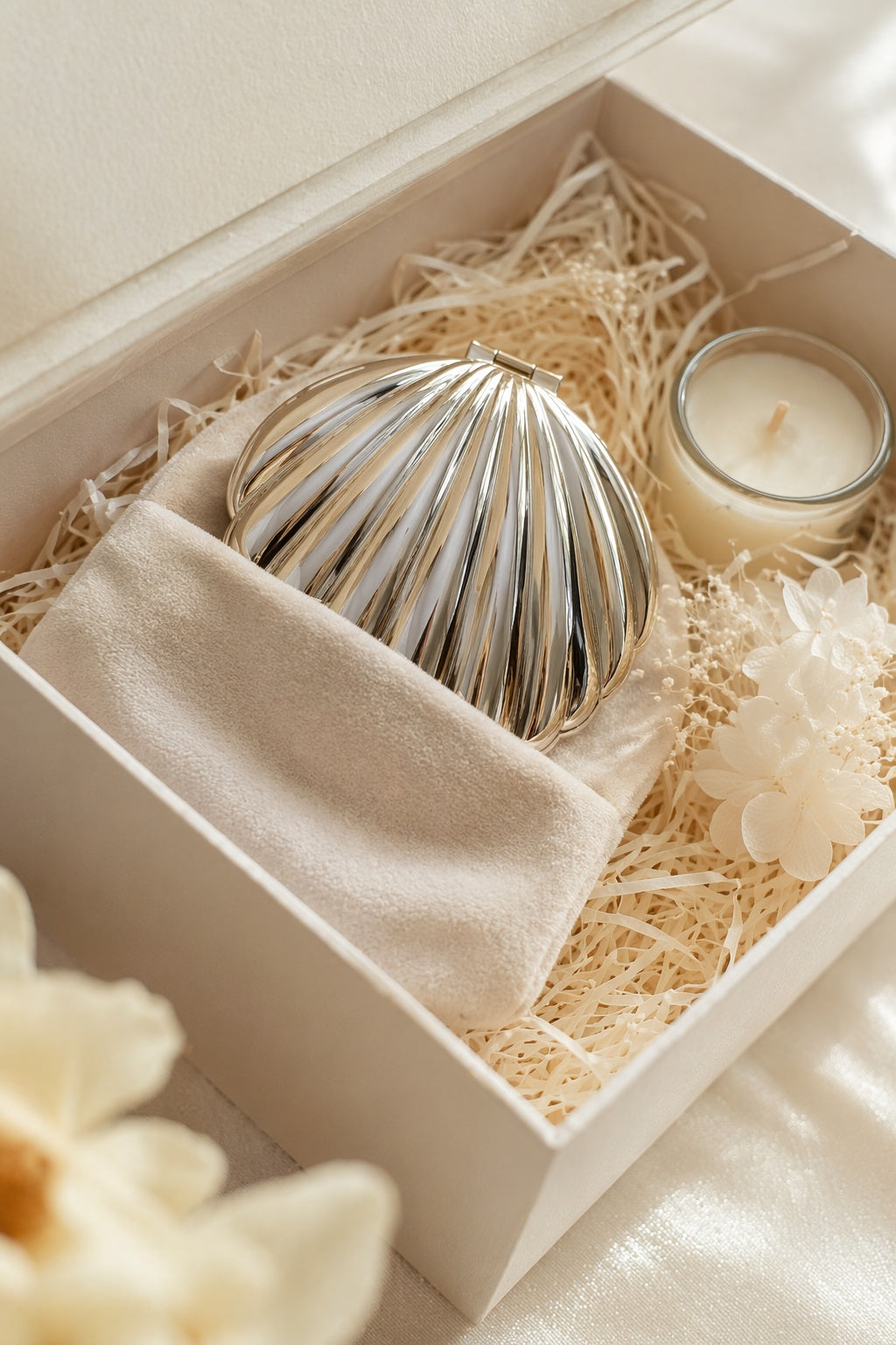 Personalized Seashell Compact Pocket Mirror, Custom Engraved Name Makeup Mirror, Beach Themed Bridesmaid Gift & Wedding Favor