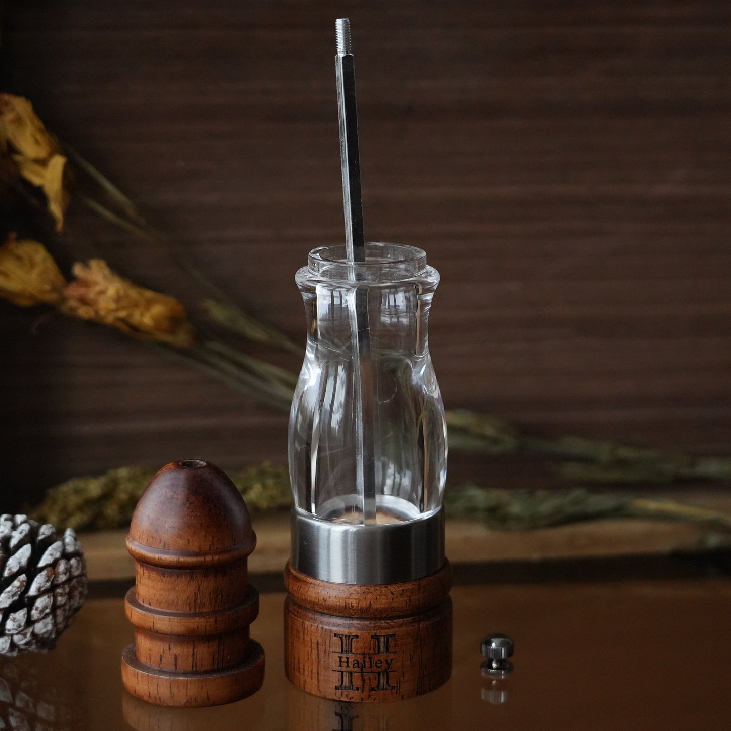 Personalized Wooden Salt&Pepper Grinder Bottle, Modern Kitchen Decor,Kitchen Seasoning Accessory, Gift For Mom