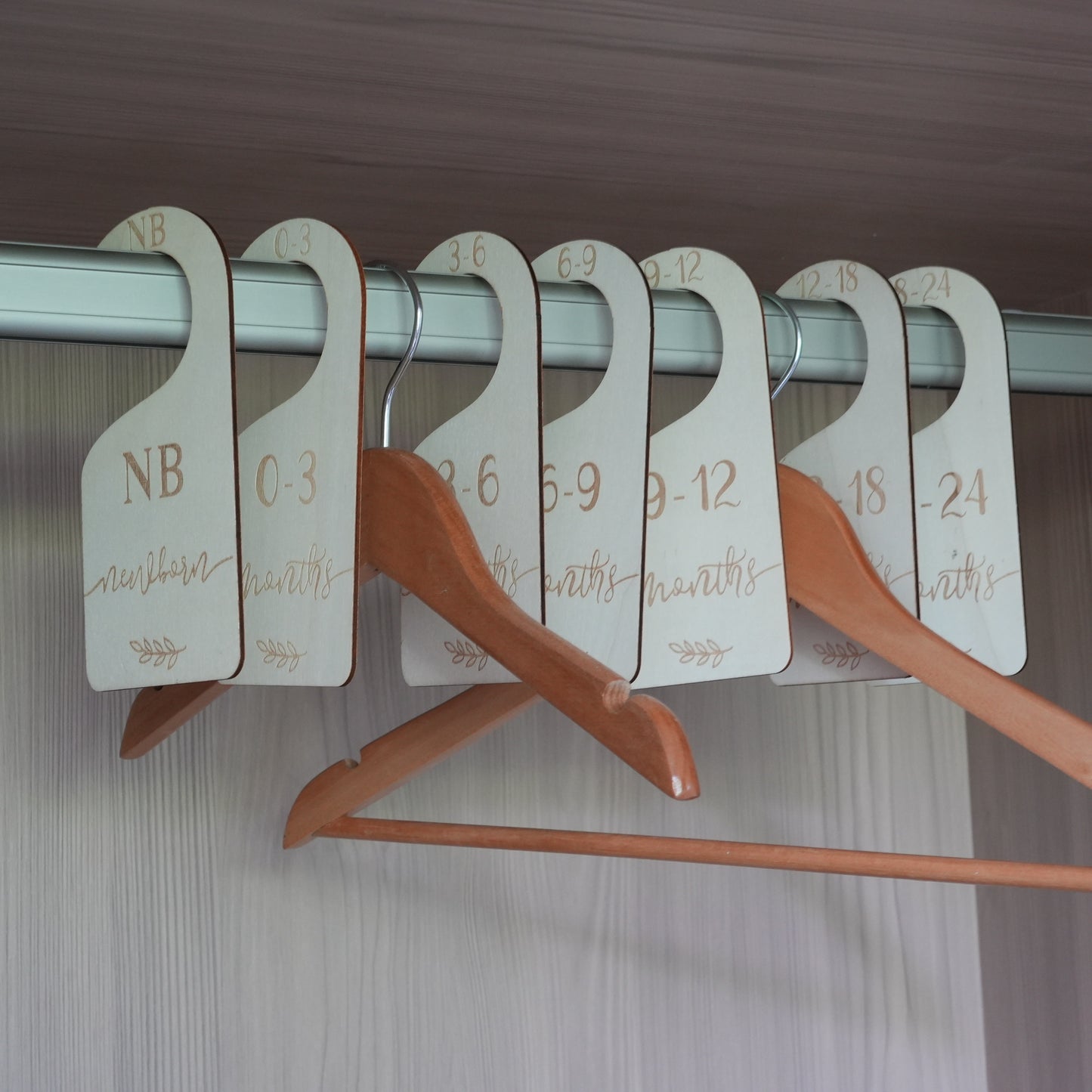 Wooden Baby Nursery Closet Dividers,Baby Shower Gift Ideas,Clothes Size Markers for Babies,Wood Wardrobe Divider