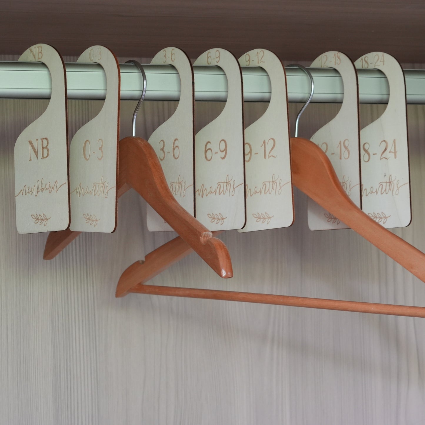 Wooden Baby Nursery Closet Dividers,Baby Shower Gift Ideas,Clothes Size Markers for Babies,Wood Wardrobe Divider