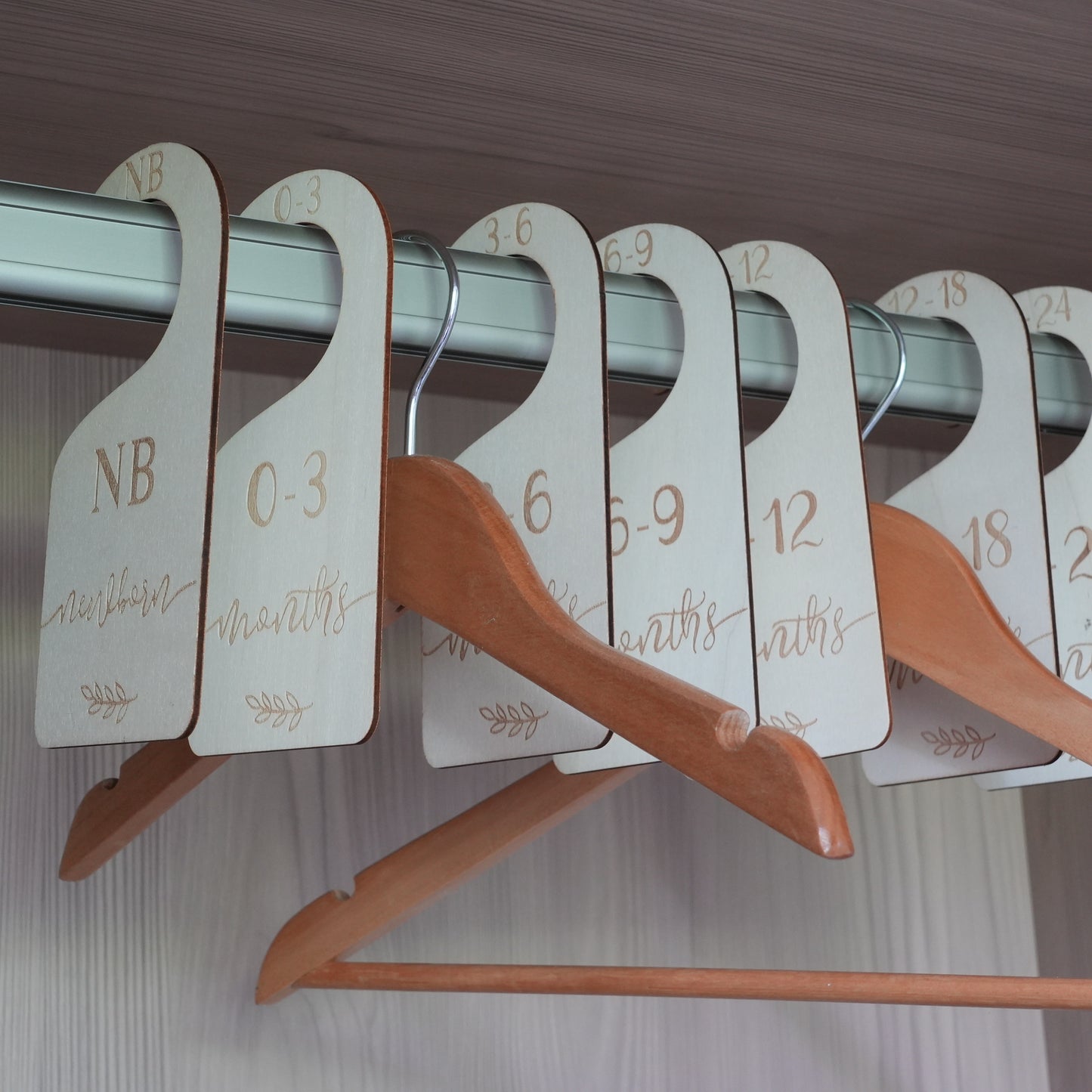 Wooden Baby Nursery Closet Dividers,Baby Shower Gift Ideas,Clothes Size Markers for Babies,Wood Wardrobe Divider