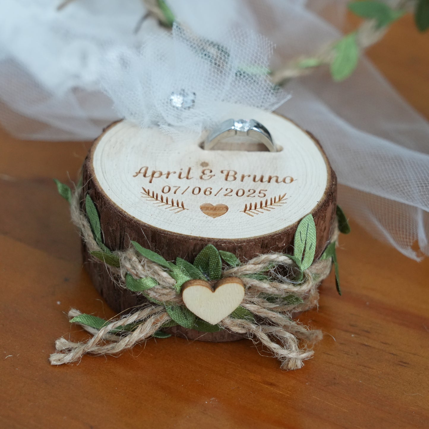 Personalized Tree stump Ring Box,Round Ring Box  For Wedding,Wedding Ceremony,Anniversary Gift, Engagement Ring Box