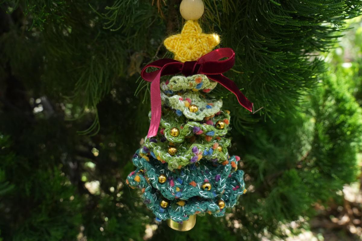 Christmas Tree DIY Crochet Kit, Beginner Friendly  Holiday Decor Material Pack, Full Crochet Supplies  with Step-by-Step Tutorial