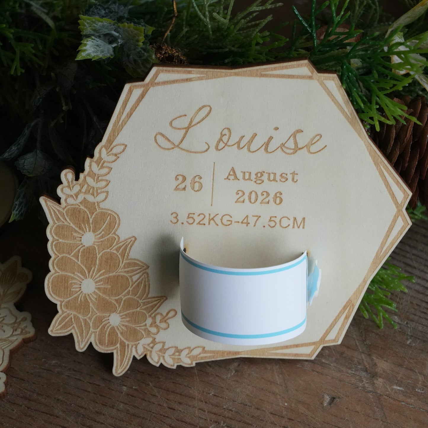 Personalized Baby Maternity Bracelet Holder, Wooden Heart Keepsake,Souvenir For Birth,Birth Gift Idea, Baby Information Support,Newborn Photo Souvenir