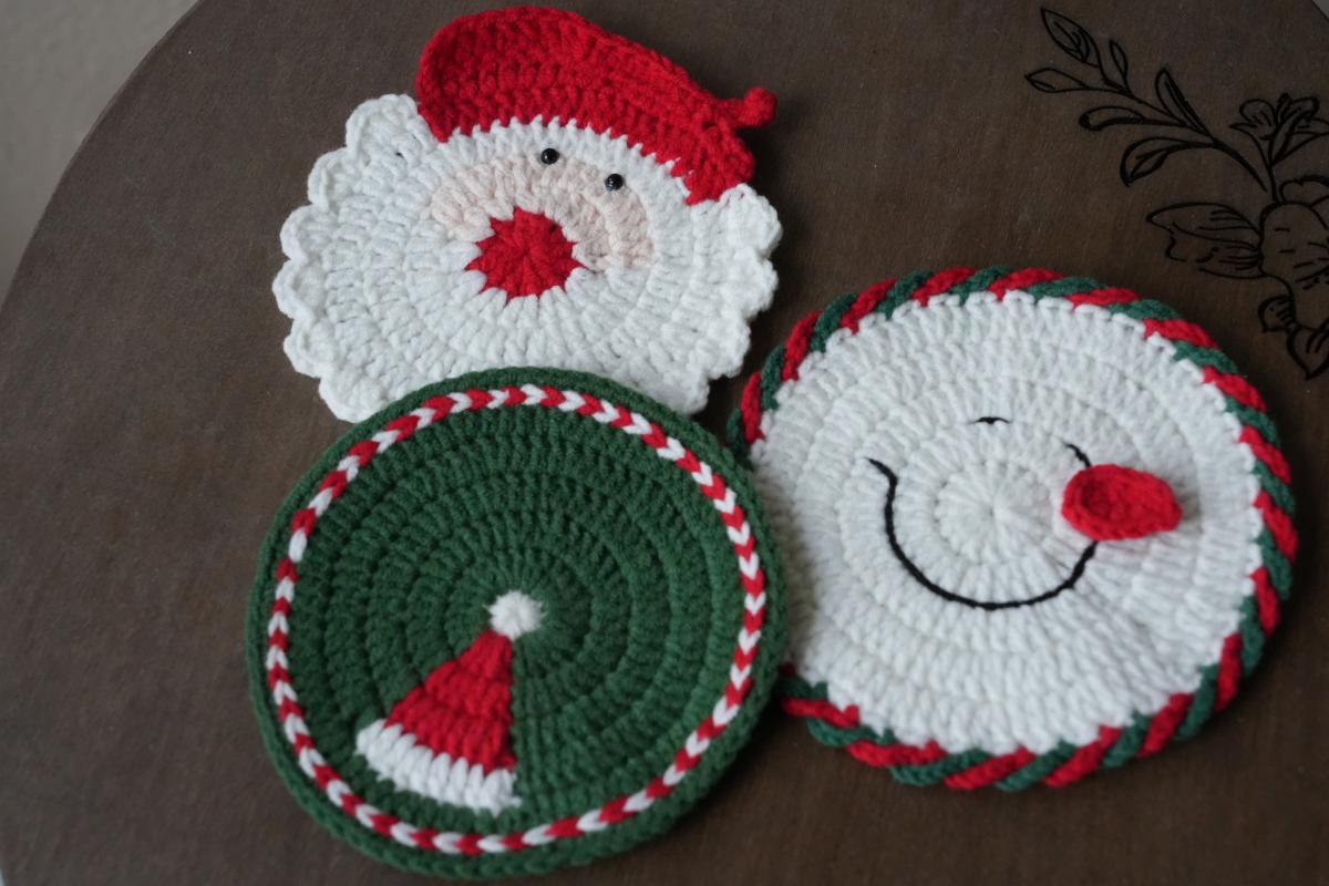 Handmade Crochet Christmas Coasters, Festive Red &  Green Holiday Table Decor, Winter Coffee Mug Rug,  Christmas Gift for Coffee Lovers