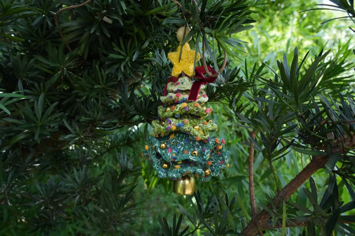 Christmas Tree DIY Crochet Kit, Beginner Friendly  Holiday Decor Material Pack, Full Crochet Supplies  with Step-by-Step Tutorial