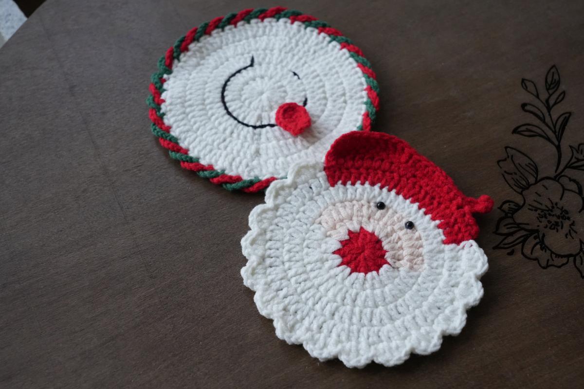 Handmade Crochet Christmas Coasters, Festive Red &  Green Holiday Table Decor, Winter Coffee Mug Rug,  Christmas Gift for Coffee Lovers