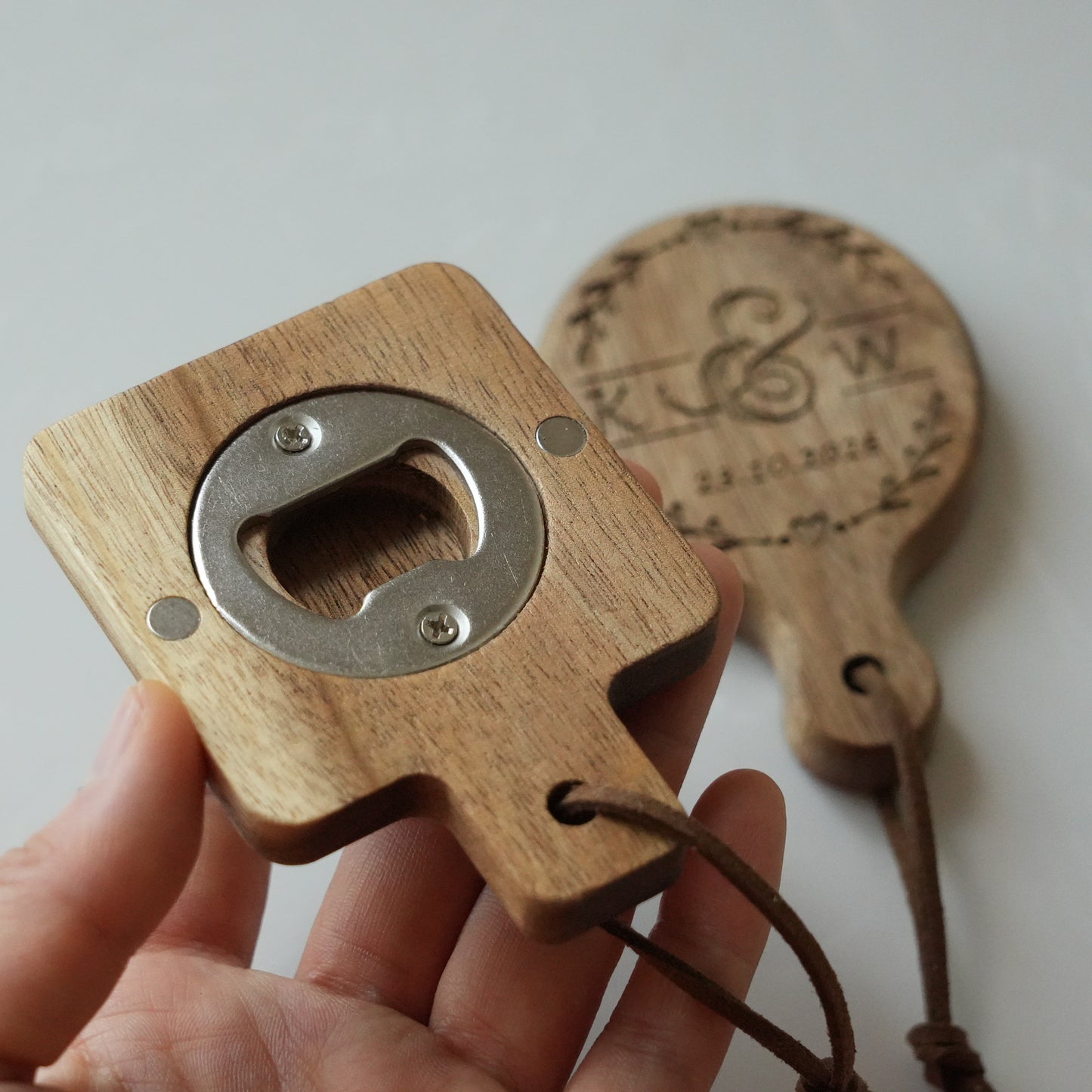 Personalized Wooden Bottle Opener,Round And Square Bottle Opener,Wedding Presents,Best Man Gift Ideas, Engraved Groomsmen Gift