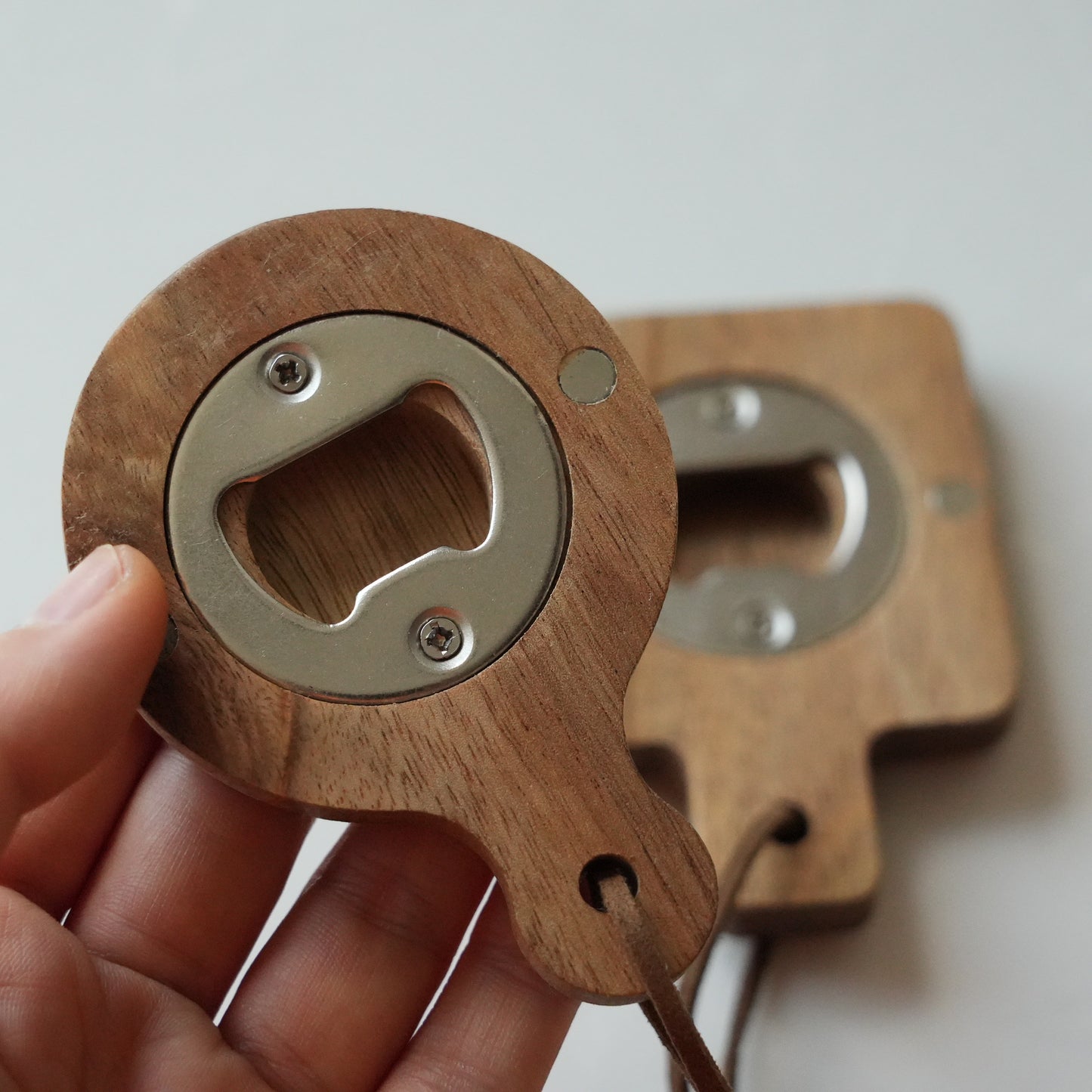 Personalized Wooden Bottle Opener,Round And Square Bottle Opener,Wedding Presents,Best Man Gift Ideas, Engraved Groomsmen Gift