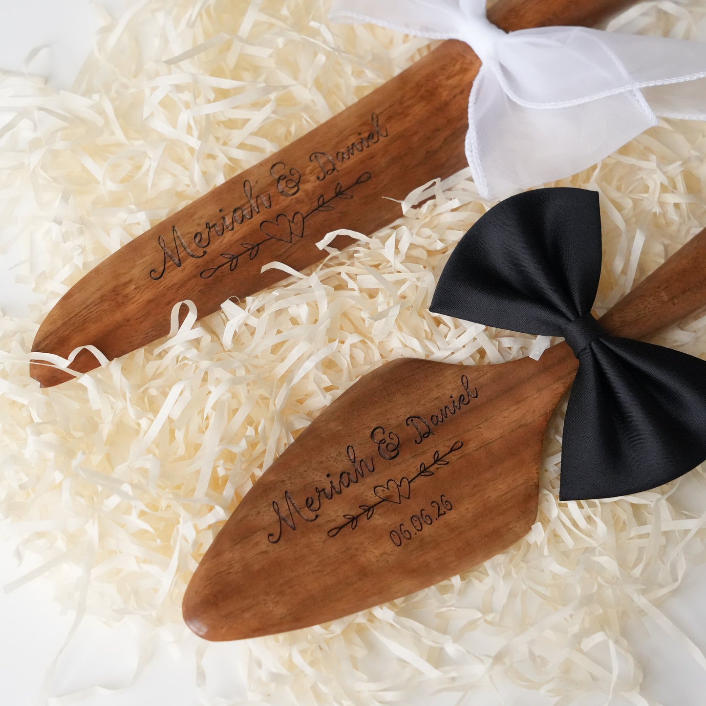 Personalized Wooden Cake Knife and Server Set, Anniversary Gift,Cake Cutting Set For Bride And Groom, Birthday Bundle Gift